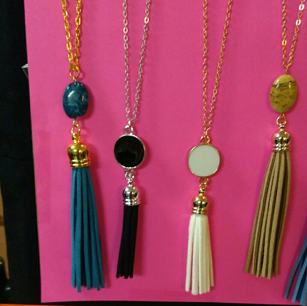 Necklaces - Picture 2 of 4